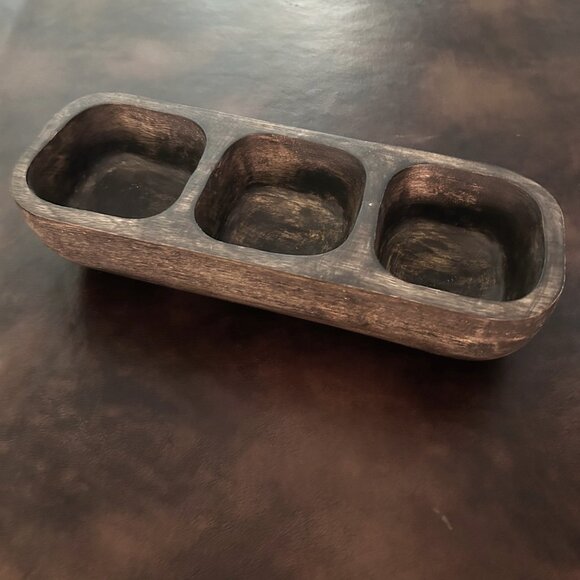 NWT Farmhouse Style Hand Carved Rustic Wood Tray - Picture 1 of 11